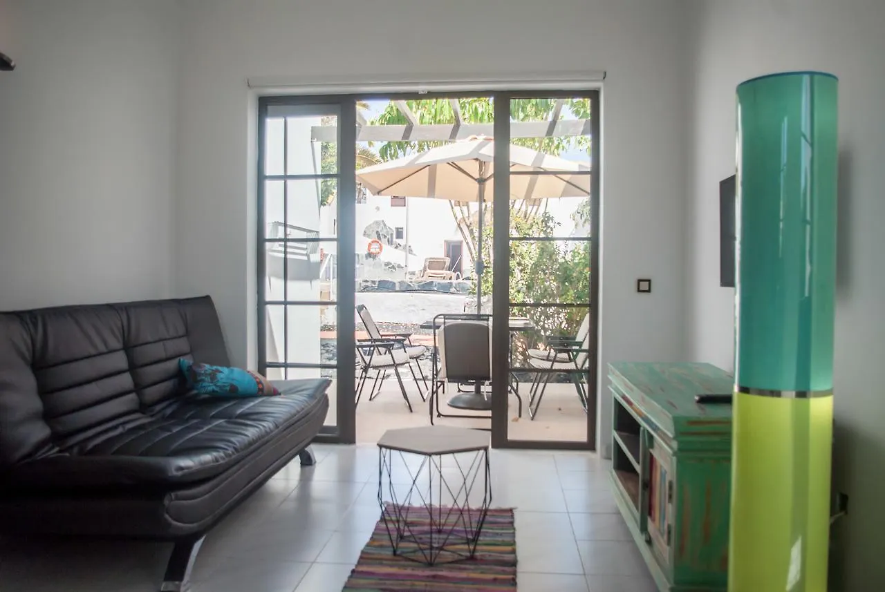 בקתה קלטה דה פוסטה Charming And Cosy Bungalow